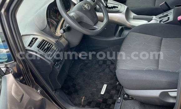 Sayi Na hannu Toyota Auris Azurfa Mota in Douala a Ƙasar Kamaru Sayi Na hannu Toyota Auris Azurfa Mota in Douala a Ƙasar Kamaru