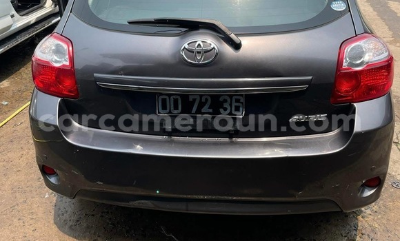 Sayi Na hannu Toyota Auris Azurfa Mota in Douala a Ƙasar Kamaru Sayi Na hannu Toyota Auris Azurfa Mota in Douala a Ƙasar Kamaru