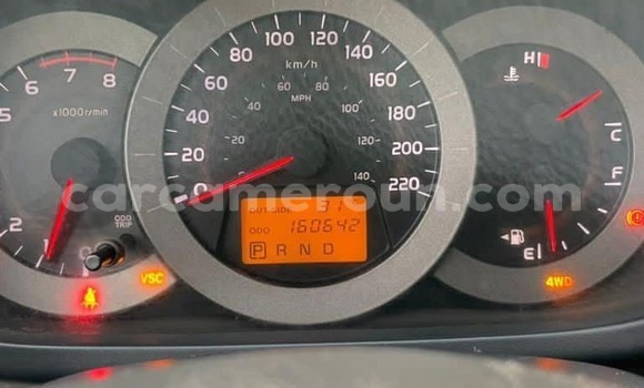 Sayi Na hannu Toyota RAV4 Black Mota in Douala a Ƙasar Kamaru Sayi Na hannu Toyota RAV4 Black Mota in Douala a Ƙasar Kamaru