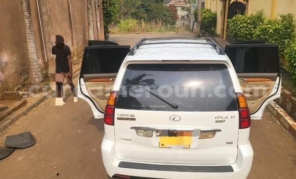 Acheter Occasion Voiture Lexus GX Blanc à Yaoundé, Central Cameroon Acheter Occasion Voiture Lexus GX Blanc à Yaoundé, Central Cameroon