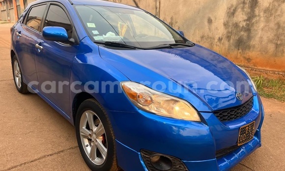 Buy Used Toyota Matrix Blue Car in Yaounde in Central Cameroon