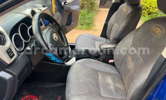 Acheter Occasion Voiture Toyota Matrix Bleu à Yaoundé, Central Cameroon Acheter Occasion Voiture Toyota Matrix Bleu à Yaoundé, Central Cameroon