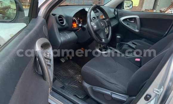 Acheter Neuf Voiture Toyota RAV4 Gris à Douala, Littoral Cameroon Acheter Neuf Voiture Toyota RAV4 Gris à Douala, Littoral Cameroon