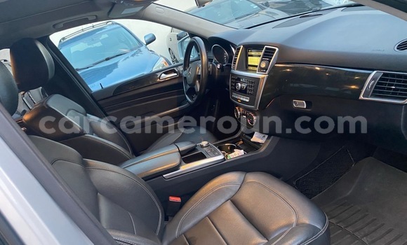 Acheter Occasion Voiture Mercedes‒Benz ML–Class Gris à Douala, Littoral Cameroon Acheter Occasion Voiture Mercedes‒Benz ML–Class Gris à Douala, Littoral Cameroon