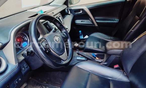 Acheter Occasion Voiture Toyota RAV4 Noir à Douala, Littoral Cameroon Acheter Occasion Voiture Toyota RAV4 Noir à Douala, Littoral Cameroon