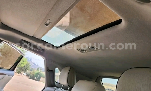 Sayi Imported Toyota Land Cruiser Prado White Mota in Douala a Ƙasar Kamaru Sayi Imported Toyota Land Cruiser Prado White Mota in Douala a Ƙasar Kamaru