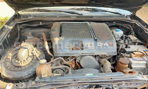 Acheter Occasion Voiture Toyota Hilux Noir à Yaoundé, Central Cameroon Acheter Occasion Voiture Toyota Hilux Noir à Yaoundé, Central Cameroon