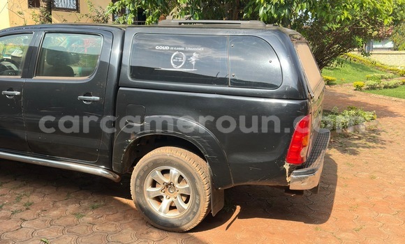 Acheter Occasion Voiture Toyota Hilux Noir à Yaoundé, Central Cameroon Acheter Occasion Voiture Toyota Hilux Noir à Yaoundé, Central Cameroon