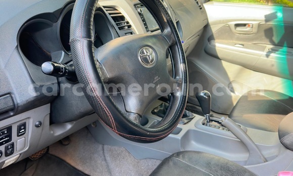 Acheter Occasion Voiture Toyota Hilux Noir à Yaoundé, Central Cameroon Acheter Occasion Voiture Toyota Hilux Noir à Yaoundé, Central Cameroon