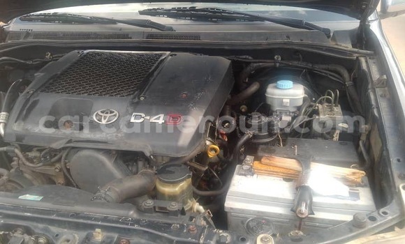 Acheter Occasion Voiture Toyota Hilux Noir à Yaoundé, Central Cameroon Acheter Occasion Voiture Toyota Hilux Noir à Yaoundé, Central Cameroon