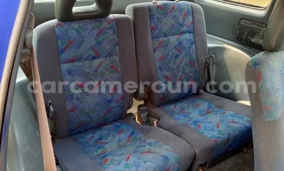 Acheter Occasion Voiture Toyota RAV4 Bleu à Yaoundé, Central Cameroon Acheter Occasion Voiture Toyota RAV4 Bleu à Yaoundé, Central Cameroon