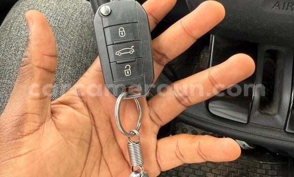 Acheter Occasion Voiture Citroen C4 Cactus Gris à Yaoundé, Central Cameroon Acheter Occasion Voiture Citroen C4 Cactus Gris à Yaoundé, Central Cameroon