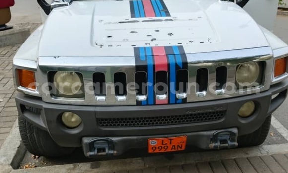 Sayi Na hannu Hummer H3 White Mota in Douala a Ƙasar Kamaru