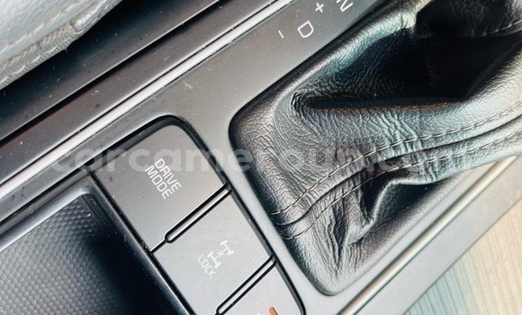 Buy Used Kia Sorento Silver Car in Douala in Littoral Cameroon Buy Used Kia Sorento Silver Car in Douala in Littoral Cameroon