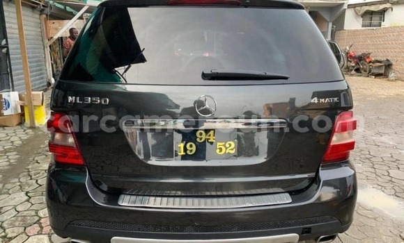 Sayi Na hannu Mercedes‒Benz ML–Class Black Mota in Douala a Ƙasar Kamaru Sayi Na hannu Mercedes‒Benz ML–Class Black Mota in Douala a Ƙasar Kamaru
