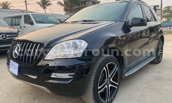 Acheter Occasion Voiture Mercedes‒Benz ML–Class Noir à Douala, Littoral Cameroon Acheter Occasion Voiture Mercedes‒Benz ML–Class Noir à Douala, Littoral Cameroon