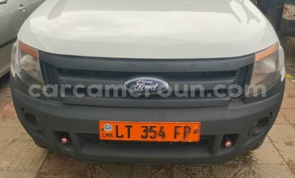 Sayi Na hannu Ford Ranger White Mota in Douala a Ƙasar Kamaru