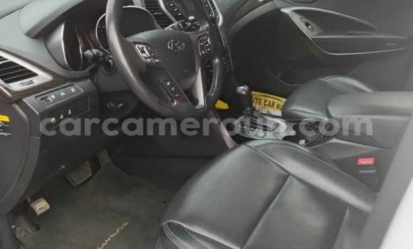 Sayi Na hannu Hyundai Santa Fe White Mota in Douala a Ƙasar Kamaru Sayi Na hannu Hyundai Santa Fe White Mota in Douala a Ƙasar Kamaru