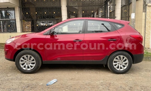 Sayi Na hannu Hyundai Tucson Red Mota in Douala a Ƙasar Kamaru Sayi Na hannu Hyundai Tucson Red Mota in Douala a Ƙasar Kamaru