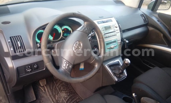 Acheter Occasion Voiture Toyota Corolla Verso Marron à Douala, Littoral Cameroon Acheter Occasion Voiture Toyota Corolla Verso Marron à Douala, Littoral Cameroon