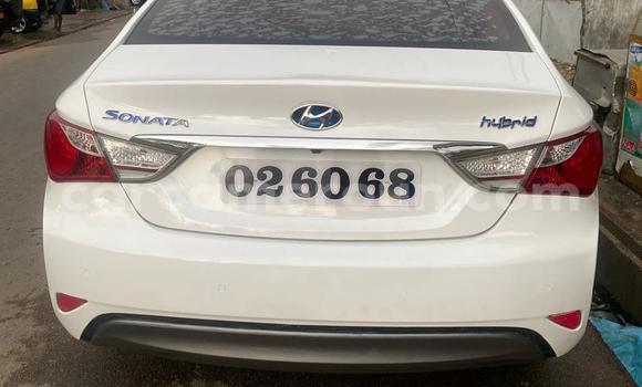 Acheter Occasion Voiture Hyundai Sonata Blanc à Douala, Littoral Cameroon Acheter Occasion Voiture Hyundai Sonata Blanc à Douala, Littoral Cameroon