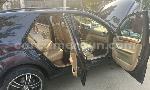 Sayi Na hannu Mercedes‒Benz ML–Class Sauran Mota in Douala a Ƙasar Kamaru Sayi Na hannu Mercedes‒Benz ML–Class Sauran Mota in Douala a Ƙasar Kamaru