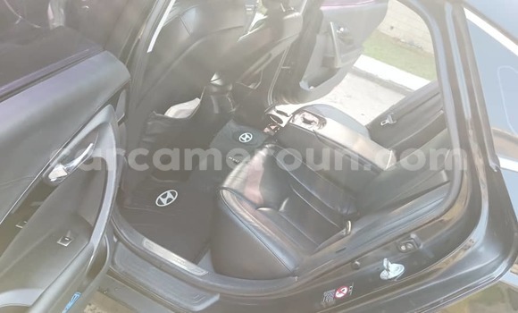 Sayi Na hannu Hyundai Grandeur Black Mota in Douala a Ƙasar Kamaru Sayi Na hannu Hyundai Grandeur Black Mota in Douala a Ƙasar Kamaru
