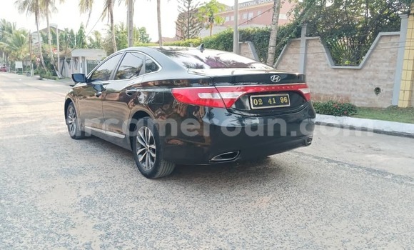 Sayi Na hannu Hyundai Grandeur Black Mota in Douala a Ƙasar Kamaru Sayi Na hannu Hyundai Grandeur Black Mota in Douala a Ƙasar Kamaru