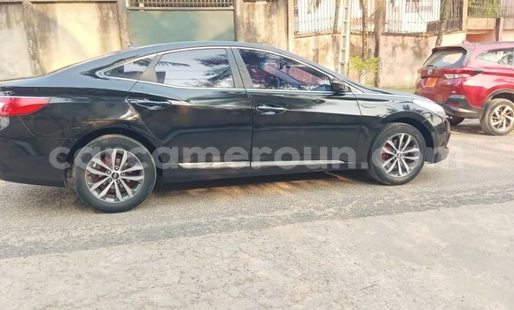 Sayi Na hannu Hyundai Grandeur Black Mota in Douala a Ƙasar Kamaru Sayi Na hannu Hyundai Grandeur Black Mota in Douala a Ƙasar Kamaru