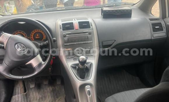 Sayi Na hannu Toyota Auris Azurfa Mota in Douala a Ƙasar Kamaru Sayi Na hannu Toyota Auris Azurfa Mota in Douala a Ƙasar Kamaru
