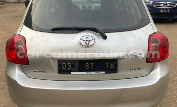 Sayi Na hannu Toyota Auris Azurfa Mota in Douala a Ƙasar Kamaru Sayi Na hannu Toyota Auris Azurfa Mota in Douala a Ƙasar Kamaru