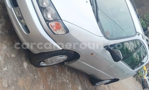 Sayi Na hannu Toyota Picnic Azurfa Mota in Douala a Ƙasar Kamaru Sayi Na hannu Toyota Picnic Azurfa Mota in Douala a Ƙasar Kamaru