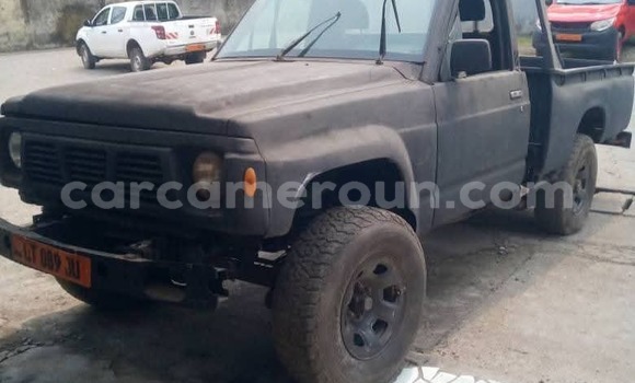 Acheter Occasion Voiture Nissan Navara Calibre Gris à Douala, Littoral Cameroon Acheter Occasion Voiture Nissan Navara Calibre Gris à Douala, Littoral Cameroon