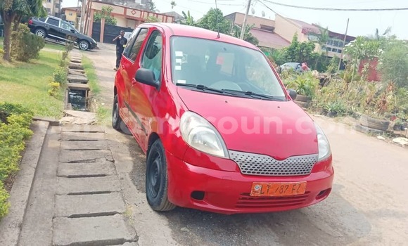 Acheter Occasion Voiture Toyota Yaris Verso Rouge à Douala, Littoral Cameroon Acheter Occasion Voiture Toyota Yaris Verso Rouge à Douala, Littoral Cameroon