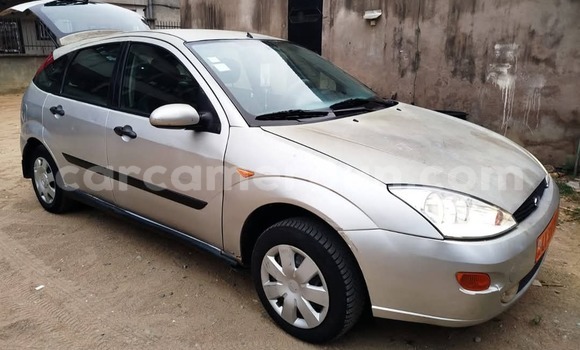 Sayi Na hannu Ford Focus Azurfa Mota in Douala a Ƙasar Kamaru Sayi Na hannu Ford Focus Azurfa Mota in Douala a Ƙasar Kamaru
