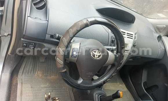 Acheter Occasion Voiture Toyota Yaris Gris à Douala, Littoral Cameroon Acheter Occasion Voiture Toyota Yaris Gris à Douala, Littoral Cameroon