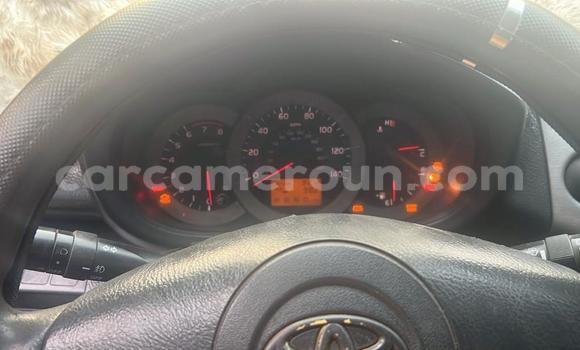 Sayi Na hannu Toyota RAV4 Red Mota in Douala a Ƙasar Kamaru Sayi Na hannu Toyota RAV4 Red Mota in Douala a Ƙasar Kamaru