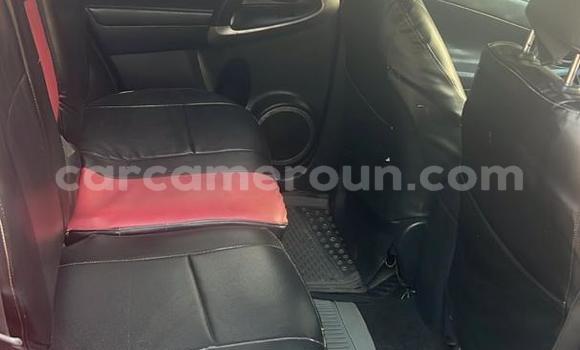 Sayi Na hannu Toyota RAV4 Red Mota in Douala a Ƙasar Kamaru Sayi Na hannu Toyota RAV4 Red Mota in Douala a Ƙasar Kamaru