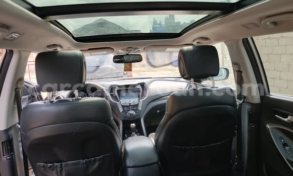 Acheter Occasion Voiture Hyundai Santa Fe Gris à Douala, Littoral Cameroon Acheter Occasion Voiture Hyundai Santa Fe Gris à Douala, Littoral Cameroon