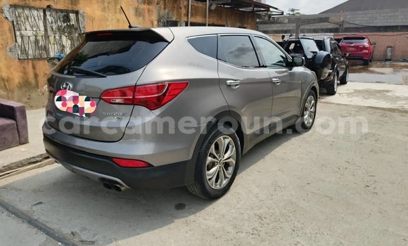 Acheter Occasion Voiture Hyundai Santa Fe Gris à Douala, Littoral Cameroon Acheter Occasion Voiture Hyundai Santa Fe Gris à Douala, Littoral Cameroon