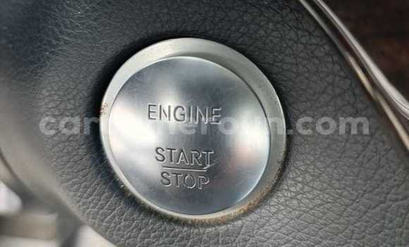 Sayi Imported Mercedes‒Benz ML–Class White Mota in Douala a Ƙasar Kamaru Sayi Imported Mercedes‒Benz ML–Class White Mota in Douala a Ƙasar Kamaru