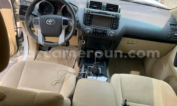Sayi Imported Toyota Land Cruiser Prado White Mota in Douala a Ƙasar Kamaru Sayi Imported Toyota Land Cruiser Prado White Mota in Douala a Ƙasar Kamaru