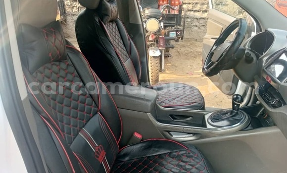 Acheter Occasion Voiture Kia Sportage Blanc à Douala, Littoral Cameroon Acheter Occasion Voiture Kia Sportage Blanc à Douala, Littoral Cameroon