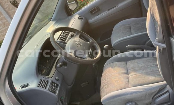 Acheter Occasion Voiture Toyota Picnic Gris à Douala, Littoral Cameroon Acheter Occasion Voiture Toyota Picnic Gris à Douala, Littoral Cameroon