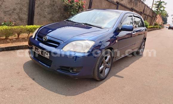 Sayi Na hannu Toyota Corolla Blue Mota in Yaounde a Babban Kamaru