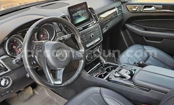 Sayi Na hannu Mercedes‒Benz GLE Azurfa Mota in Yaounde a Babban Kamaru Sayi Na hannu Mercedes‒Benz GLE Azurfa Mota in Yaounde a Babban Kamaru