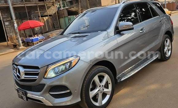 Sayi Na hannu Mercedes‒Benz GLE Azurfa Mota in Yaounde a Babban Kamaru Sayi Na hannu Mercedes‒Benz GLE Azurfa Mota in Yaounde a Babban Kamaru