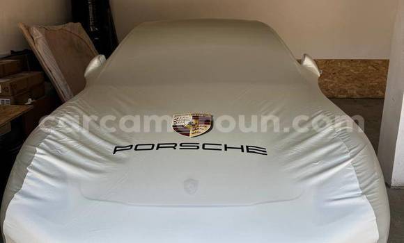 Sayi Na hannu Porsche Panamera White Mota in Yaounde a Babban Kamaru Sayi Na hannu Porsche Panamera White Mota in Yaounde a Babban Kamaru