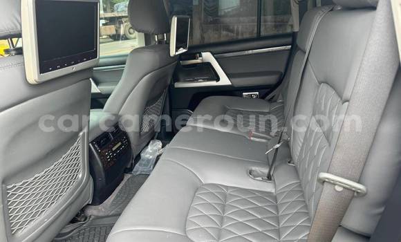 Sayi Na hannu Toyota Land Cruiser Black Mota in Yaounde a Babban Kamaru Sayi Na hannu Toyota Land Cruiser Black Mota in Yaounde a Babban Kamaru