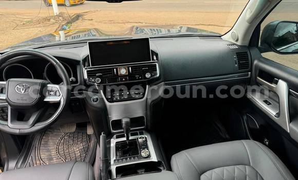 Sayi Na hannu Toyota Land Cruiser Black Mota in Yaounde a Babban Kamaru Sayi Na hannu Toyota Land Cruiser Black Mota in Yaounde a Babban Kamaru